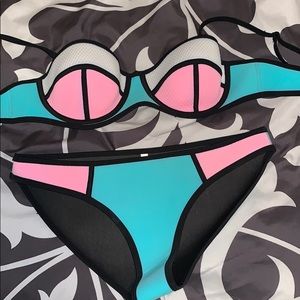 Triangl bikini